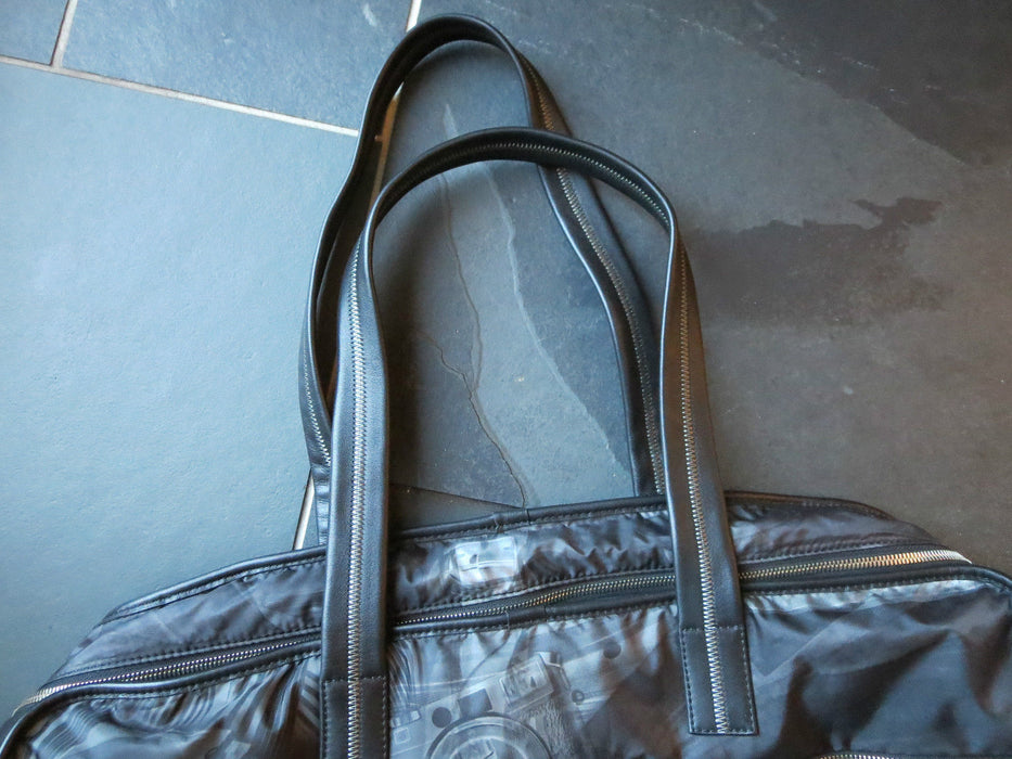 PAUL SMITH LARGE EXPANDABLE HOLDALL - TRAVEL WITH STYLE & IMPACT!