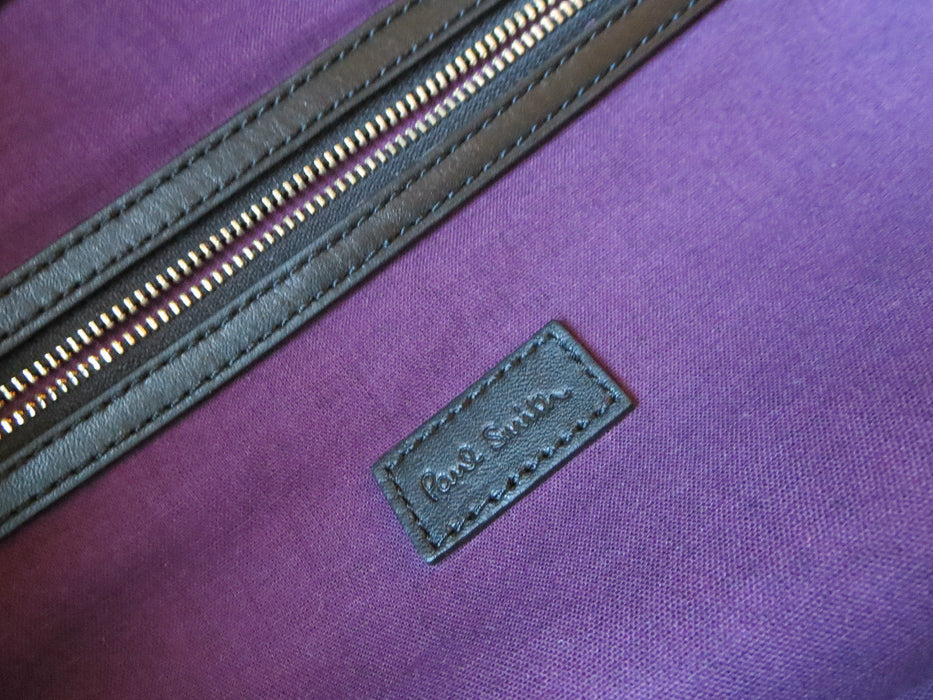 PAUL SMITH LARGE EXPANDABLE HOLDALL - TRAVEL WITH STYLE & IMPACT!
