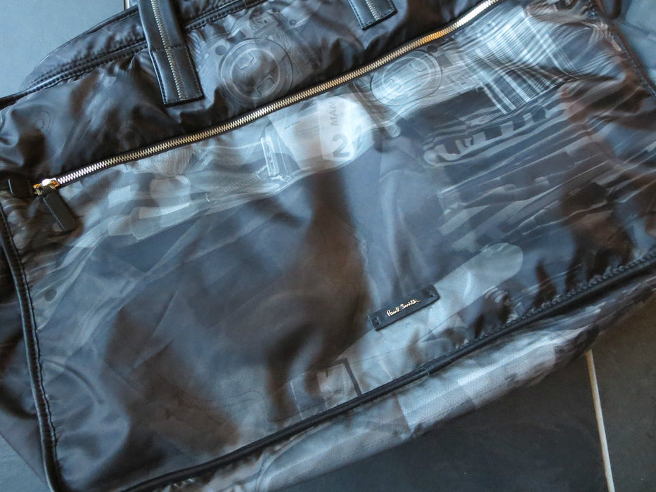PAUL SMITH LARGE EXPANDABLE HOLDALL - TRAVEL WITH STYLE & IMPACT!